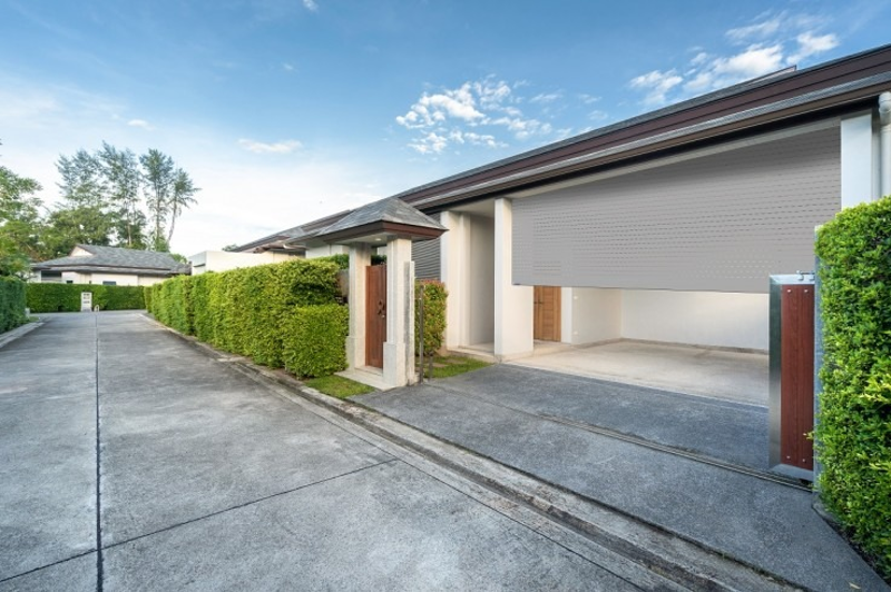 Có nên lắp cửa cuốn không? Ưu nhược điểm cần biết